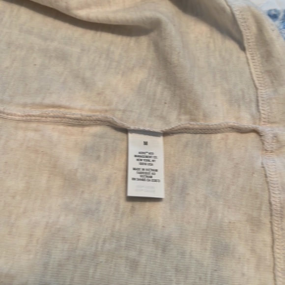 Aerie Size M 100% Cotton T-Shirt Beige Short Sleeves  Machine Wash Cold, Dry Low - Picture 5 of 11
